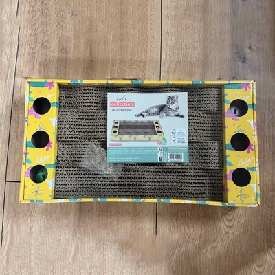 Luxury Cardboard Cat Scratcher Sofa Bed, Couch Shaped Scratching Board, Cat Scratch Lounge with Catnip, Large Brown
